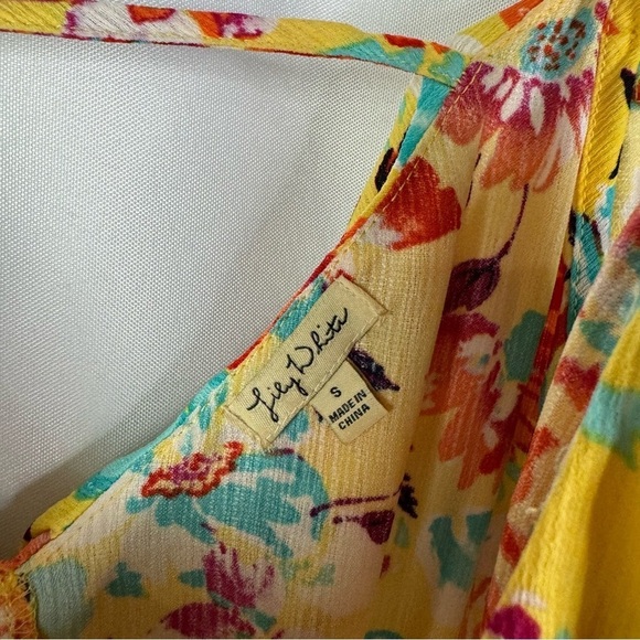 Lily White Yellow Floral Wrap Front Cold Shoulder Short Sleeve Top S - Picture 4 of 4